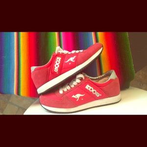 Women’s KangaROOS Size 8 Red barely worn sneakers
